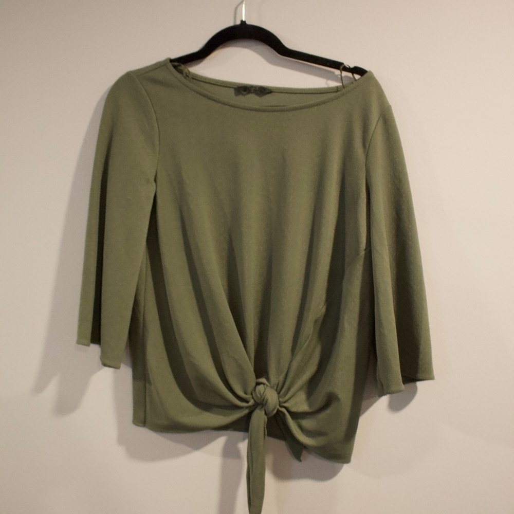 Mid Sleeve Top